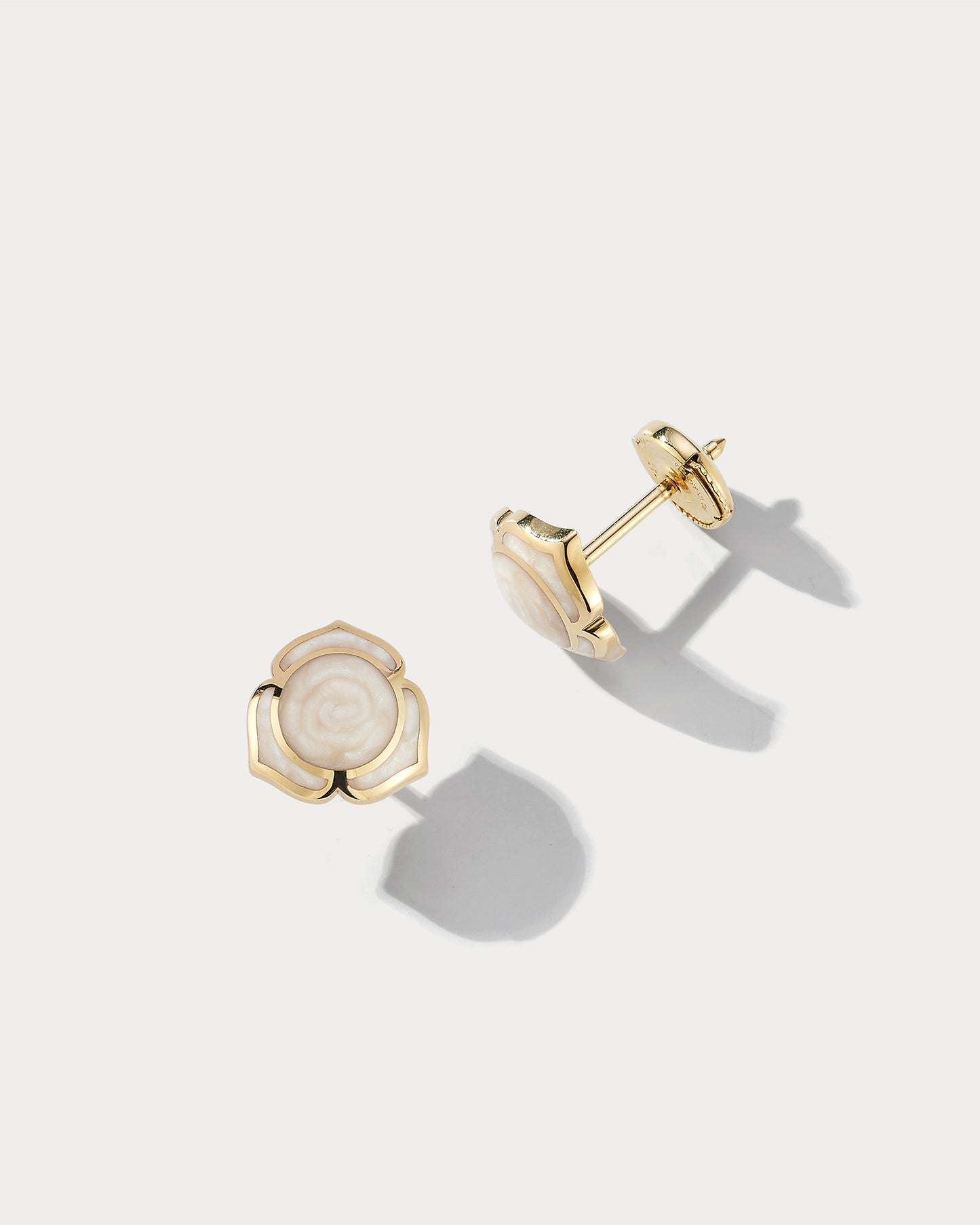 Heartnote Yellow Gold and Pearl Ceramic Earstuds