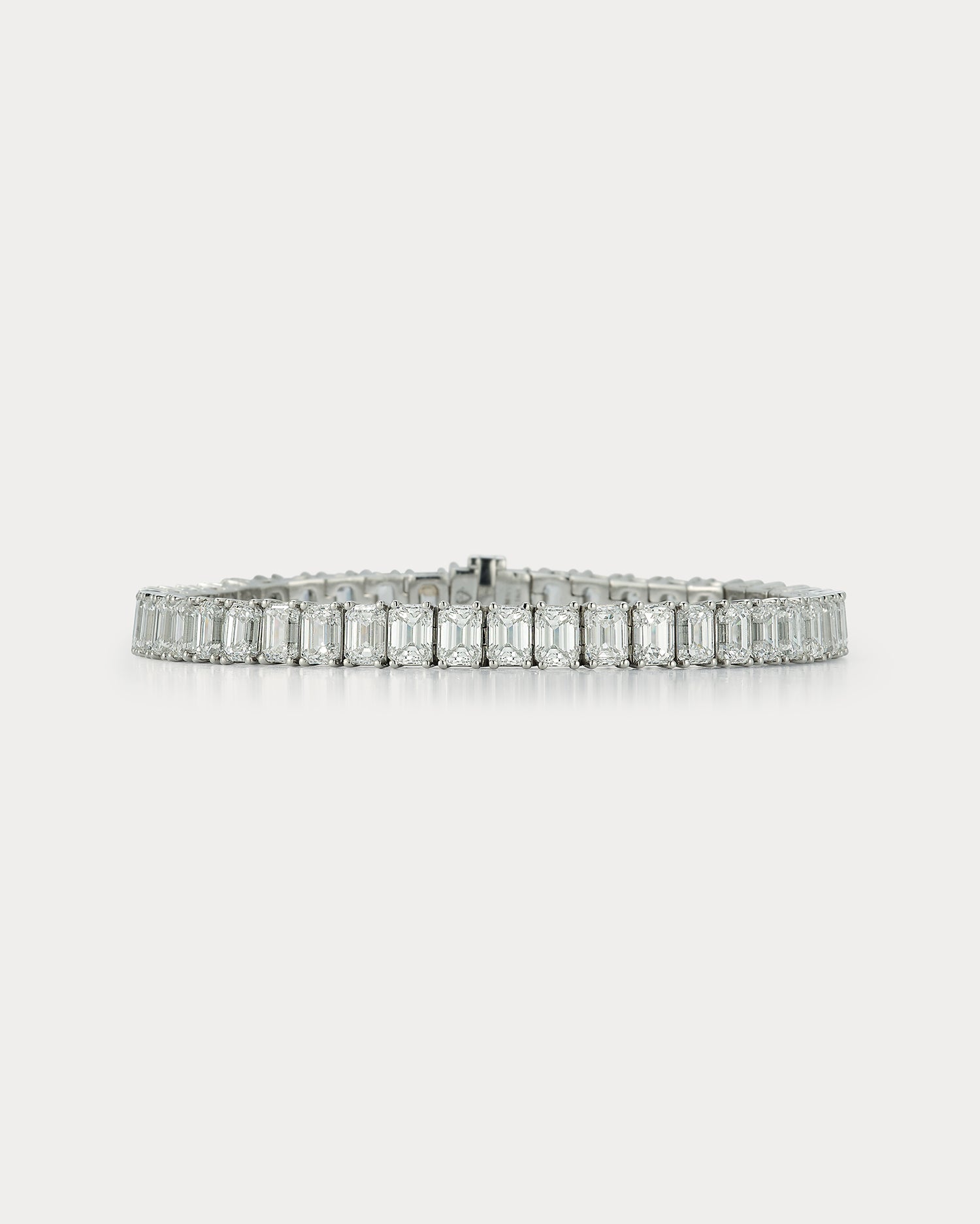 Platinum Emerald-cut Tennis Bracelet 48 Diamonds 18.46ct GIA G-I VS-VVS - Ammrada