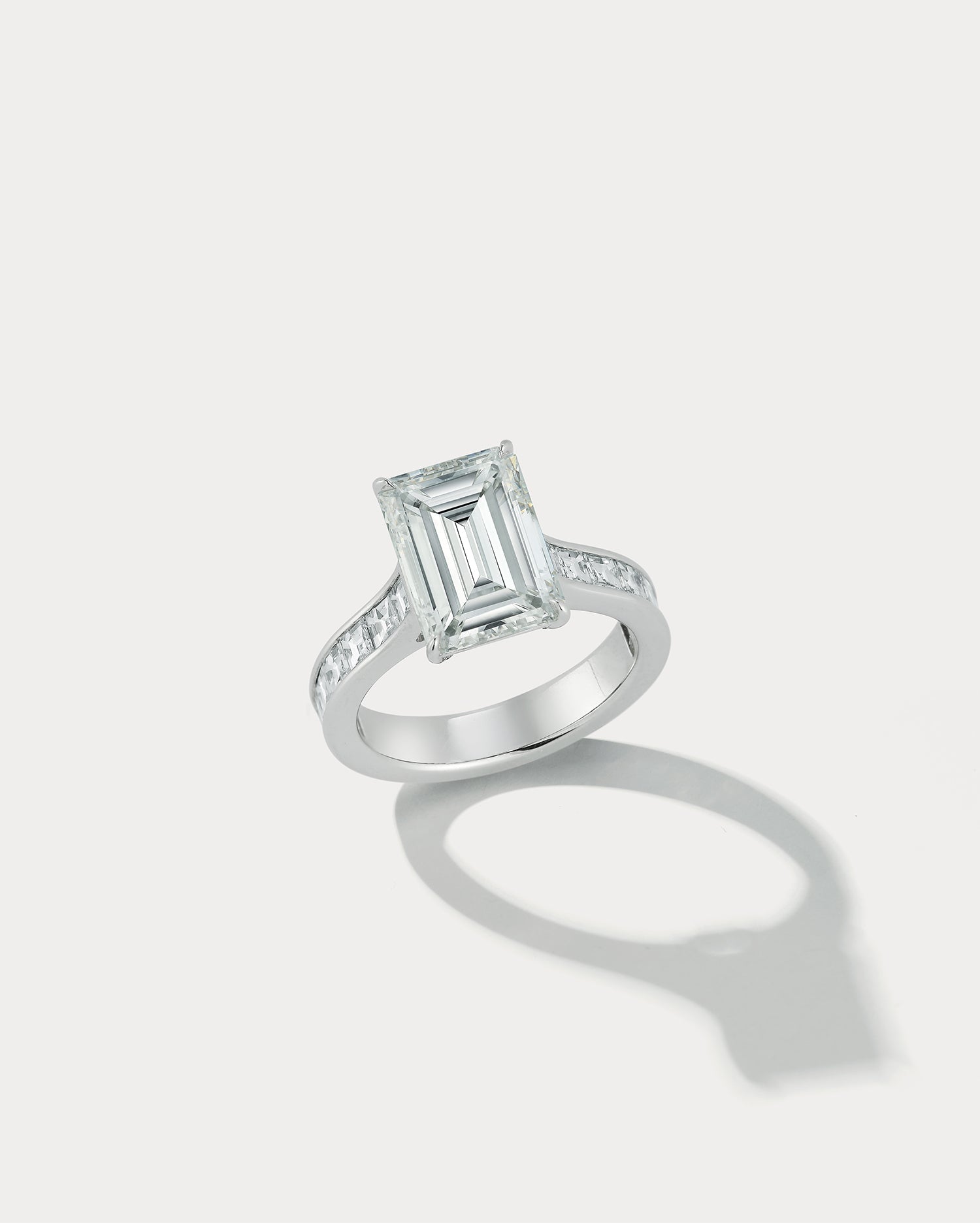 Emerald Cut Diamond Engagement Ring - Ammrada