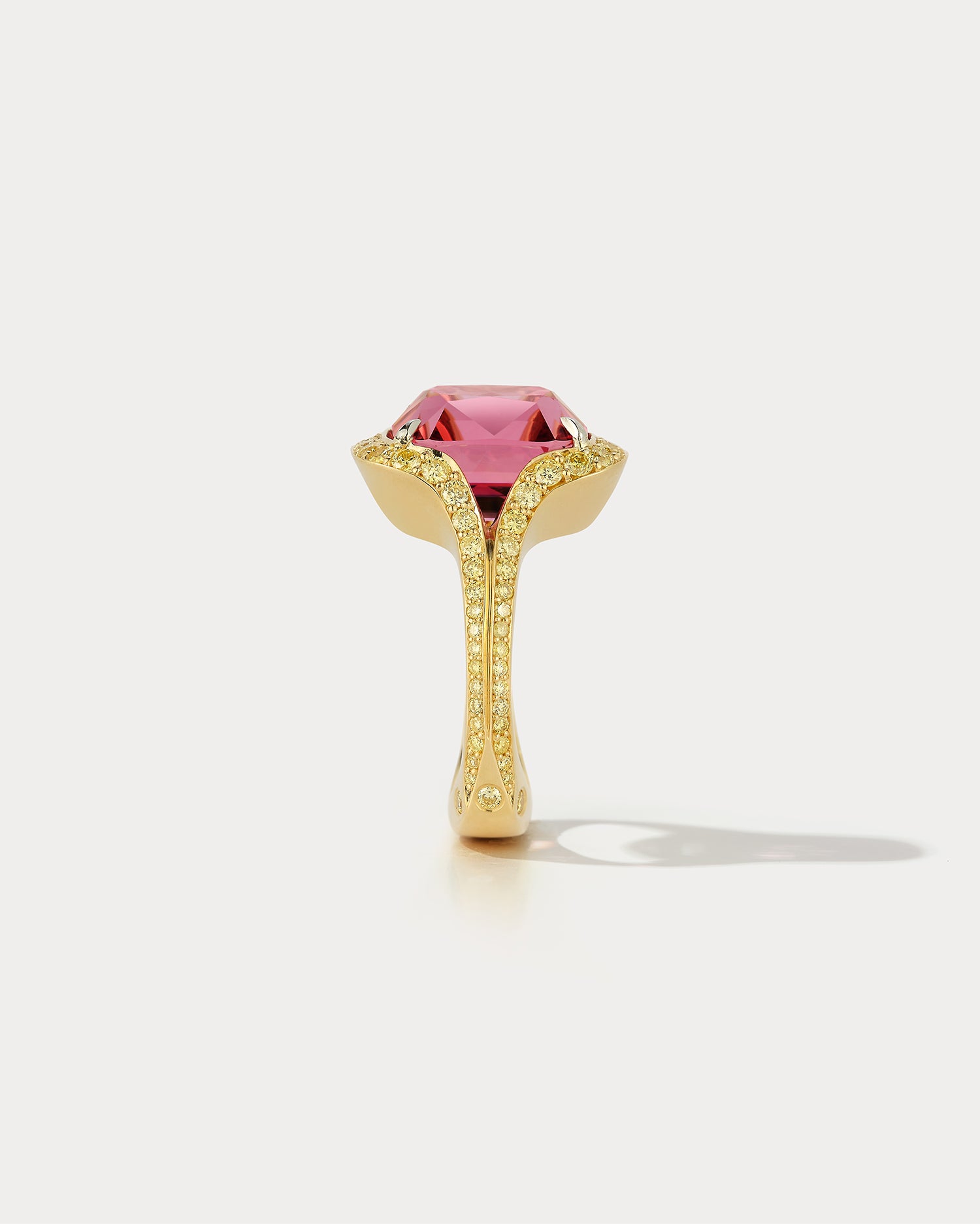 Peachy Pink Spinel Ring - Ammrada